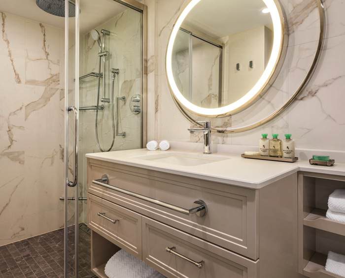 Oceania Cruises Oceania Vista Concierge Level Stateroom Bathroom.jpg